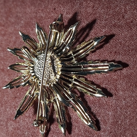 Sarah Coventry Vintage Brooch - Picture 5 of 6